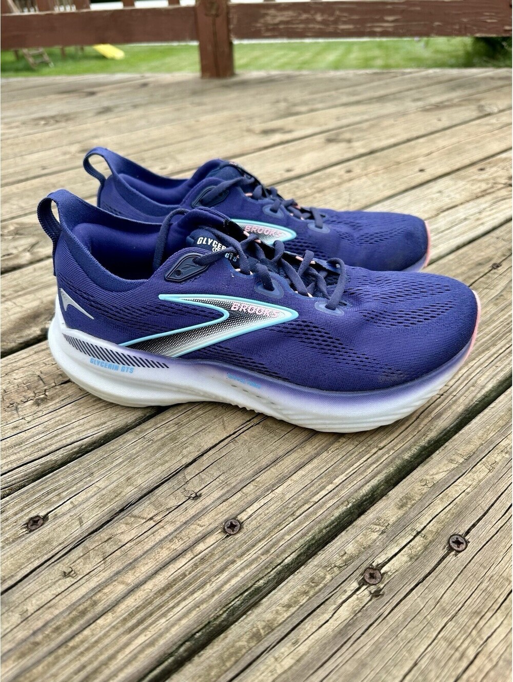 Size 9 Double Wide 2 E- Brooks Glycerin GTS 22 2E Wide Blue Ribbon Dianthus